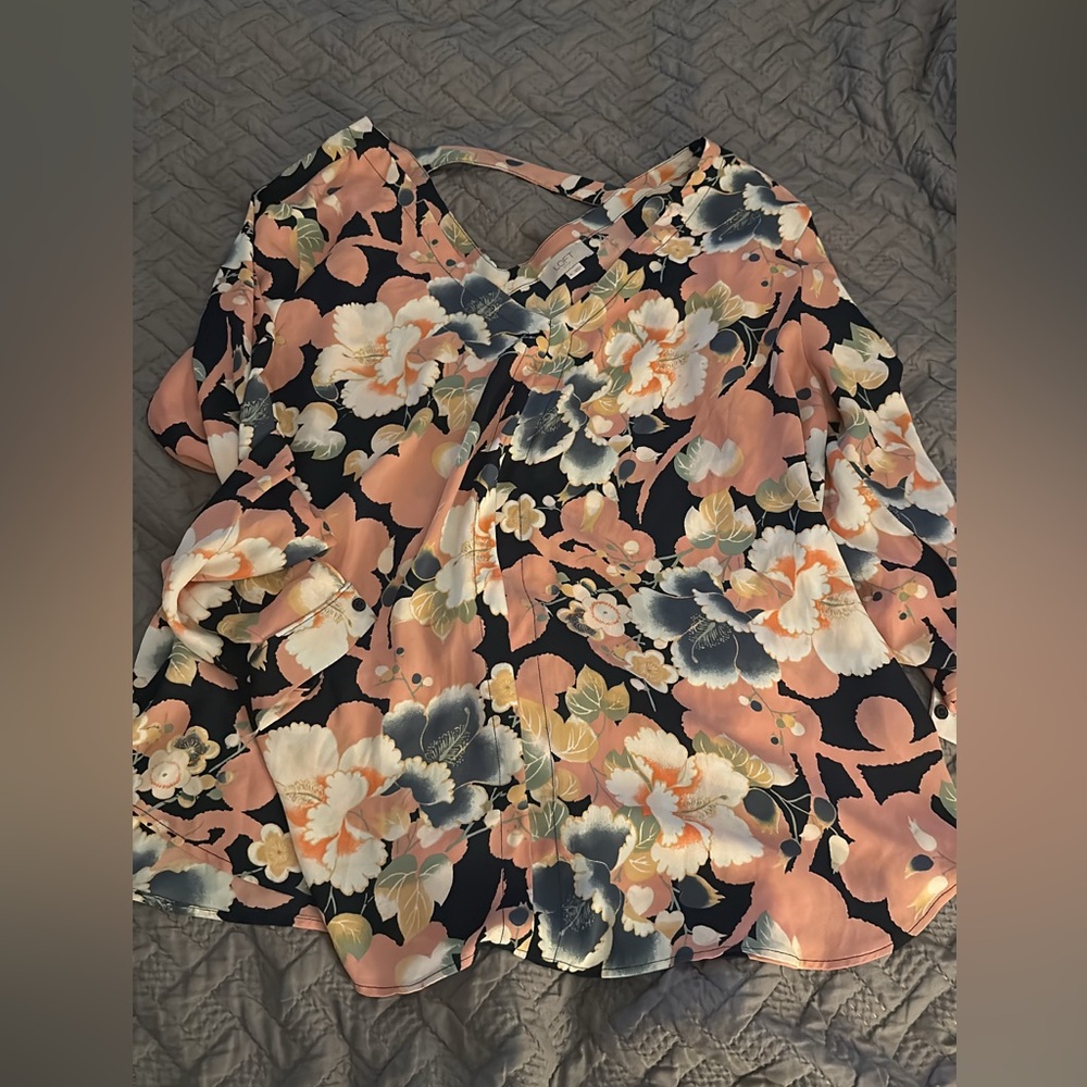 Rolltab sleeve blouse